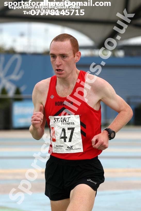 Senior mens 6 stage relay, Northern Senior 6 and 4 and Junior Stage Road Relays, SportsCity, Manchester. Photo:  David T. Hewitson/Sports for All Pics